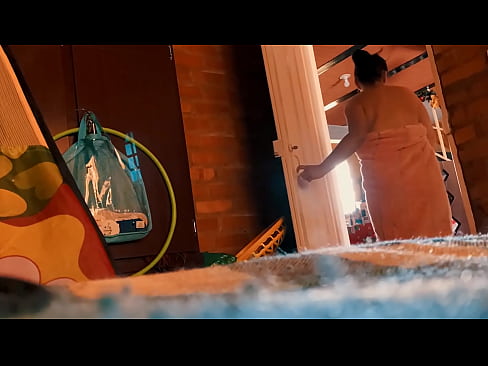 ❤️ Мой дядя следует за мной в душ, он трахает меня, пока я принимаю душ. ️❌ Ебля на нашем сайте